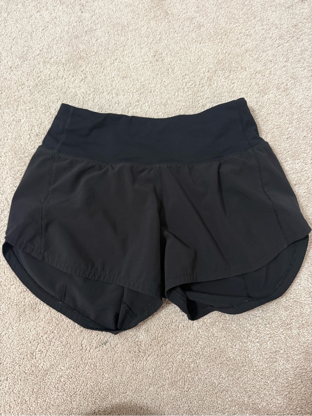 Lululemon Speed Up Short Lined Women's
Size O
